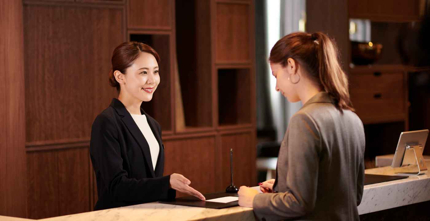 Why hotel safes are not safe