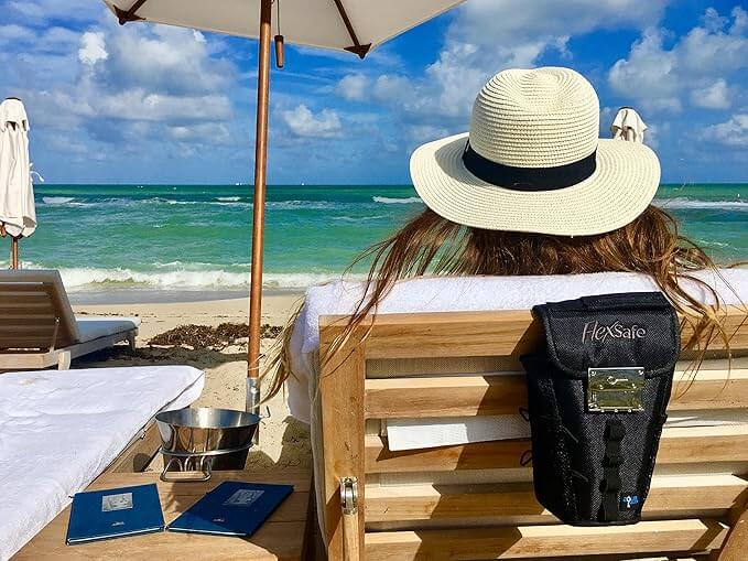 How to Manage Your Phone on the Beach